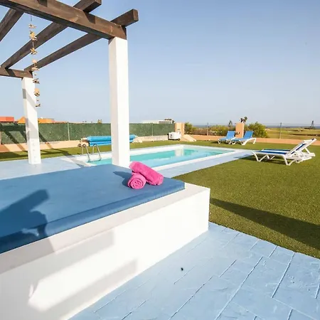 Zoad Villa Antigua